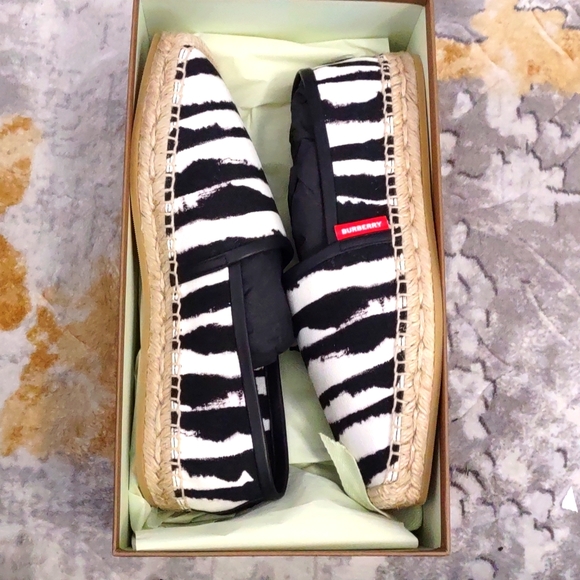 BURBERRY ESPADRILLES - Picture 1 of 6